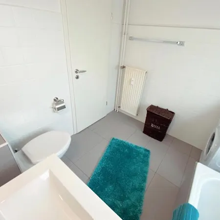 International 3 Apartment *