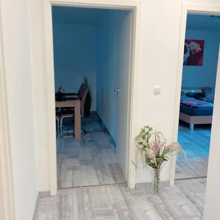 Apartment International 3 *